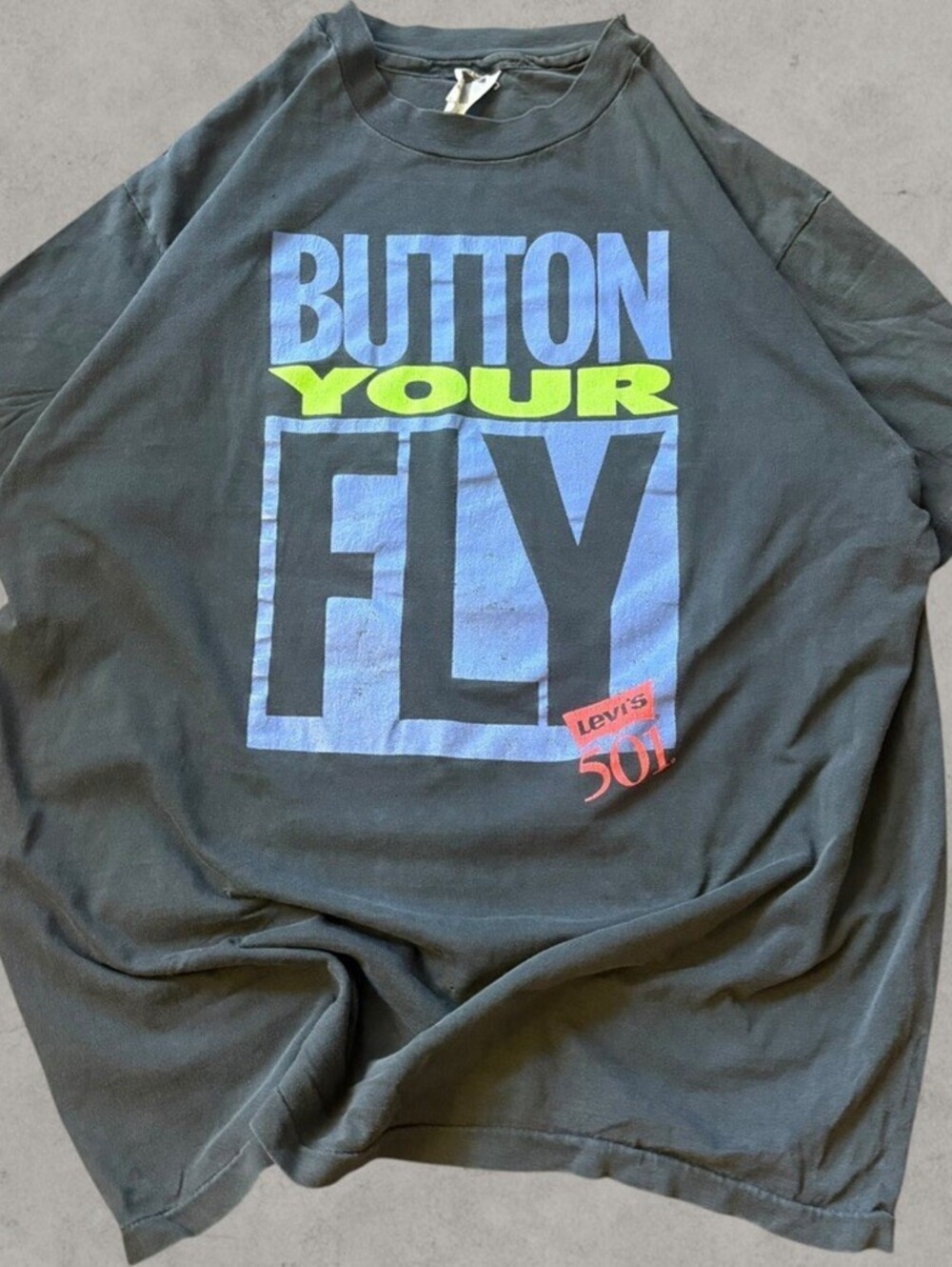 Vintage 90s Levi's "Button Your Fly" Graphic T-Shirt Size large Made in USA